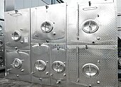 Bild 3 15.000 Liter Tankwand mit 7 Einzelkammertanks, kubisch aus V2A