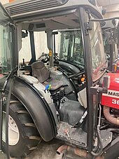 Bild 3 MF Massey Ferguson 3640GE Schmalspurschlepper Schmalspur Traktor