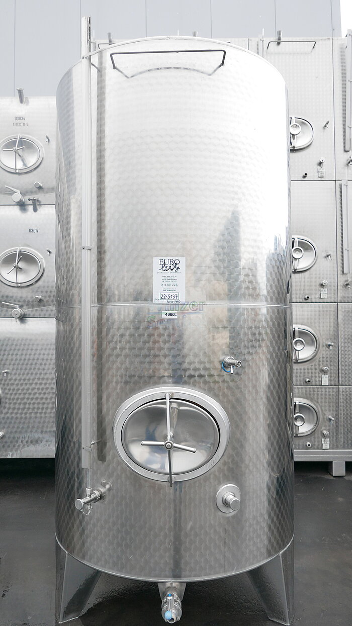 Bild 1 4.000 Liter Lagertank, Weintank rund, stehend aus V2A