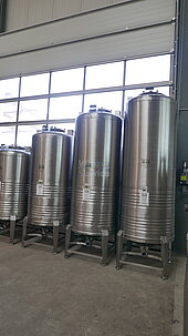 Bild 5 Lagertank / Biertank / Drucktank  800 – 2000 Liter  rund aus V2A 