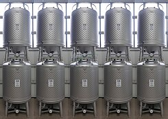 Eurolux Edelstahltanks/ Drucktanks 1000 Liter mit Kühlmantel