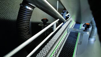 Bild 1 Flaschenaußenwasch- und Trockenmaschine