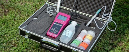 Bild 1 Boden - Wasser - Luft Messgeräte