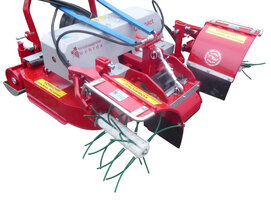 Bild 6 Mulchgerät Compact mit Unterstock-Schwenkscheiben