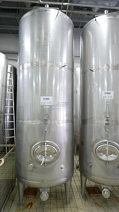 3.580 Liter Lagertank/ Weintank rund stehend aus V2A