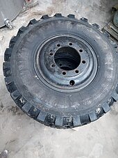 Bild 2 Unimog Reifen mit Felgen