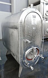Bild 2 1.400 Liter Tank, Lagertank, Weintank lang, oval, liegend aus V2A