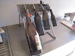 Flaschenfüller 4-reihig, druckl, Bier, Wein, Brauerei
