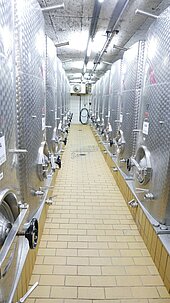 Bild 2 5.580 Liter Lagertank, Weintank kubisch mit Flachboden