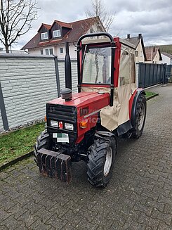 Bergmeister 553 Allrad Weinbau- Traktor IHC Technik