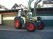 Bild 5 Traktor Fendt Eicher Deutz Anbaugeräte Maische Traubenwagen
