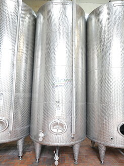Lagertanks aus V2A 10.500 Liter rund, stehend/ 22-5001L
