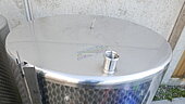 Bild 9 3.100 Liter Lagertank, Weintank m.Kühlplatte Rund stehend aus V2A