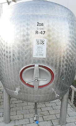 Eiertank / Lagertank aus V2A marmoriert, 1.800 Liter, gebr.