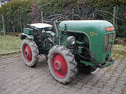 Holder A12 Allrad Knicklenker Traktor