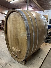 Bild 8 Neues Ovales Weinlagerfass mit 2450 Liter Inhalt